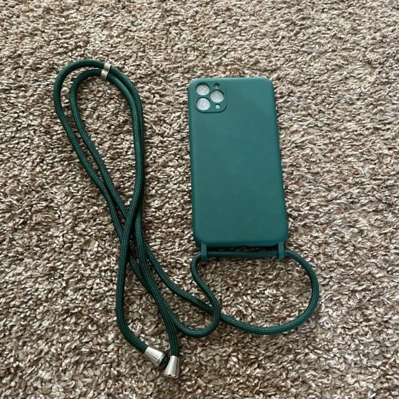 Iphone Casing with adjustable Lanyard/sling - Picture 3 of 7